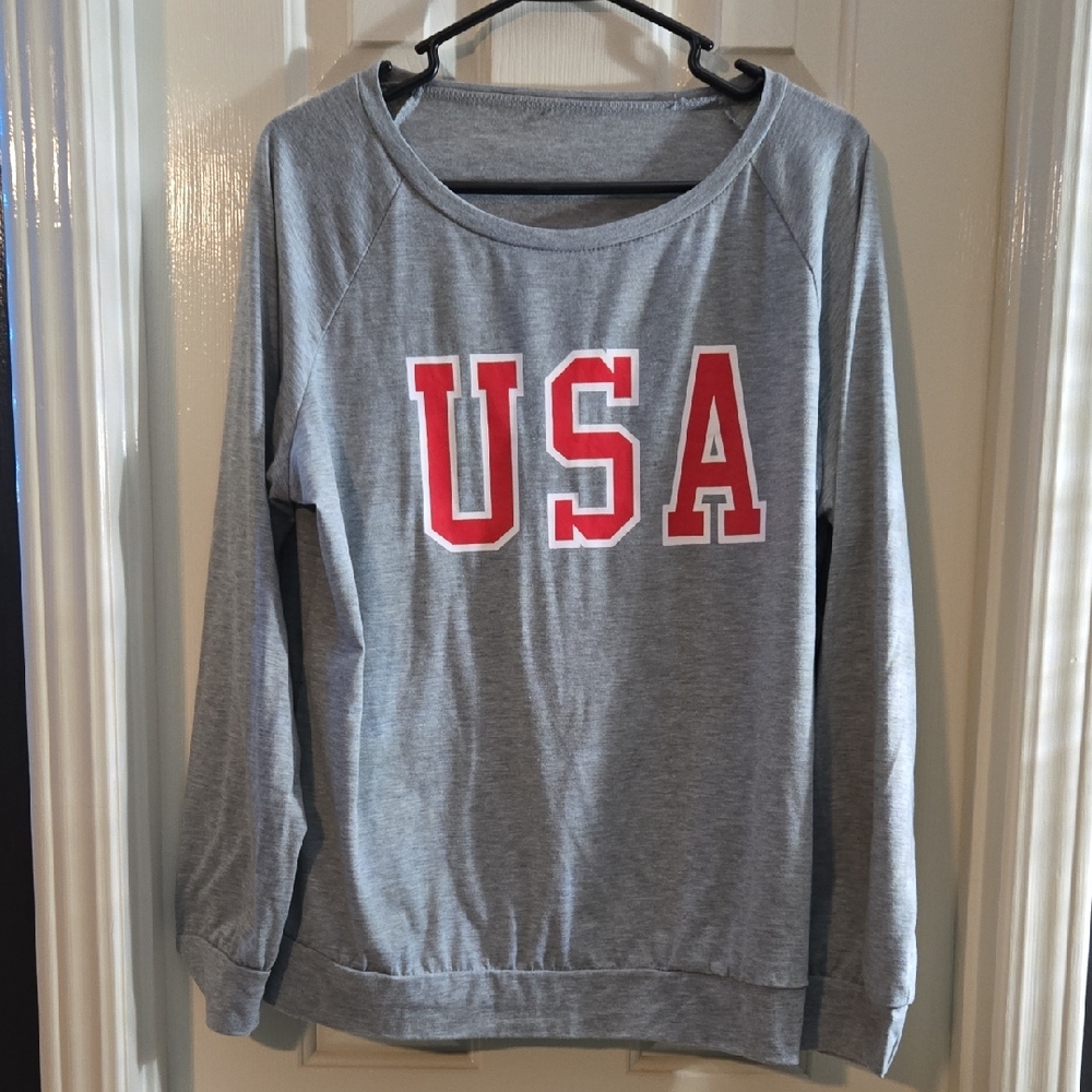 Gray USA Graphic Women's Top/ 🎈5 For $30